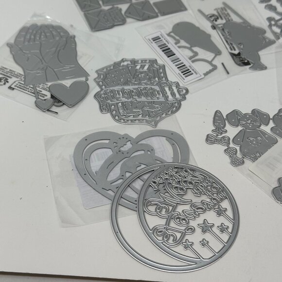 20 Thinlits Die Cuts Bundle Random Mix Characters Animals Holiday Scrapbooking - Picture 5 of 12